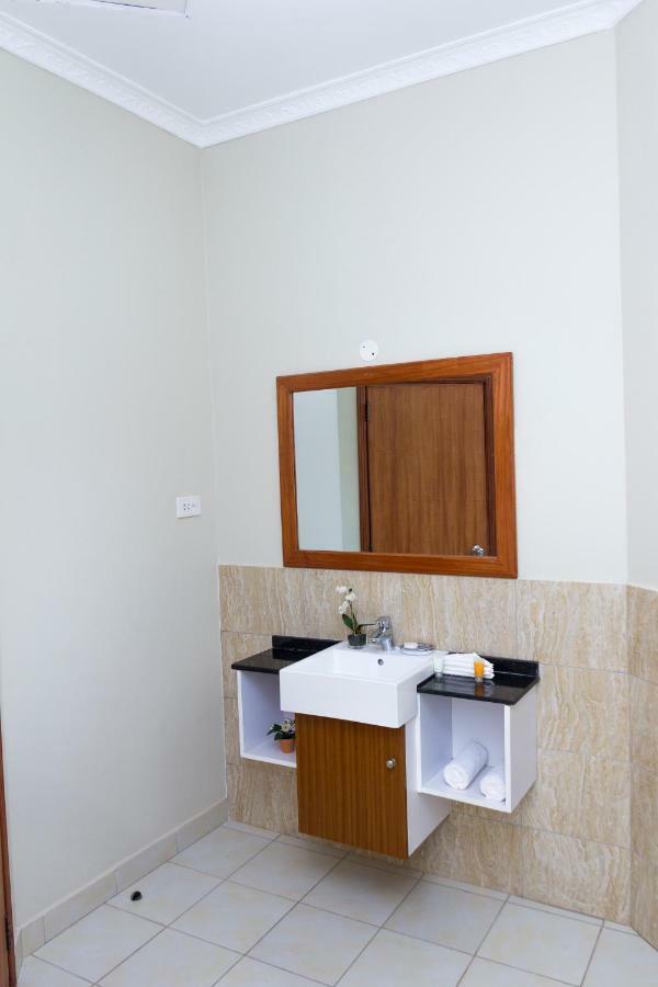 Akasu Bed And Breakfast Kampala Luaran gambar